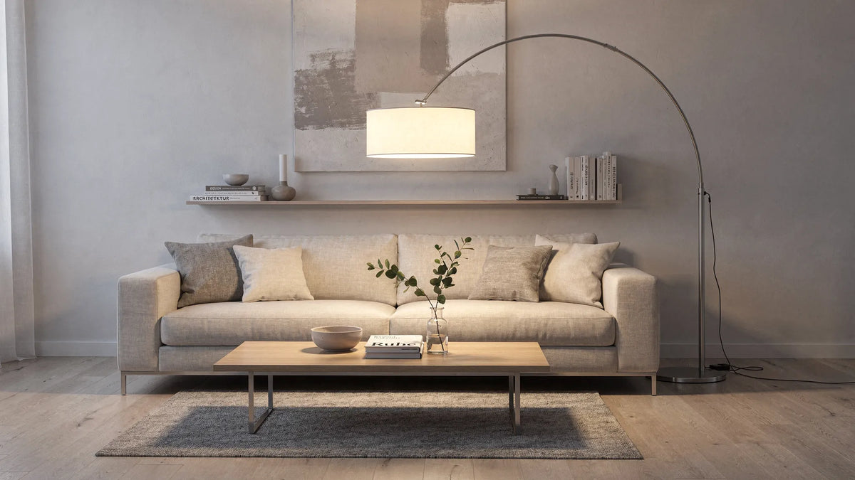 Bogenlampe richtig platzieren für mehr Ruhe im Raum
