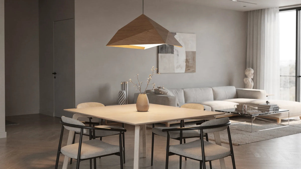 Lampe aus Holz: So wirkt sie modern statt rustikal