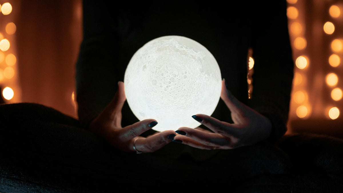 Schwebende Tischlampen: Eine Sensationelle Erfindung erobert Ihr Zuhause